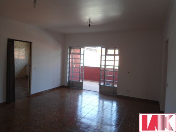 Casa para alugar com 2 quartos, 90m² - Foto 30