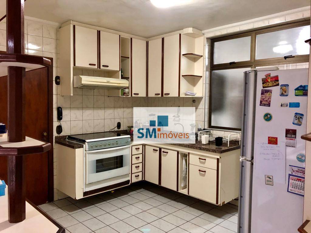 Apartamento à venda com 3 quartos, 150m² - Foto 8