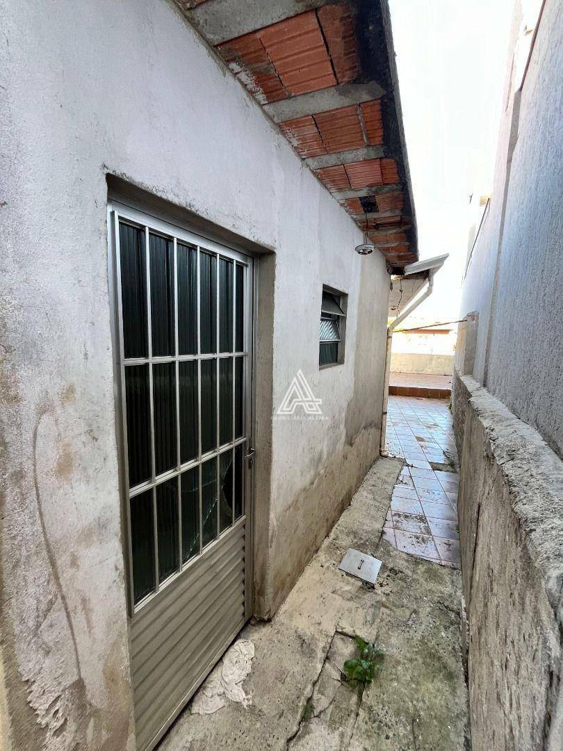 Casa de Condomínio à venda e aluguel com 3 quartos, 250M2 - Foto 32