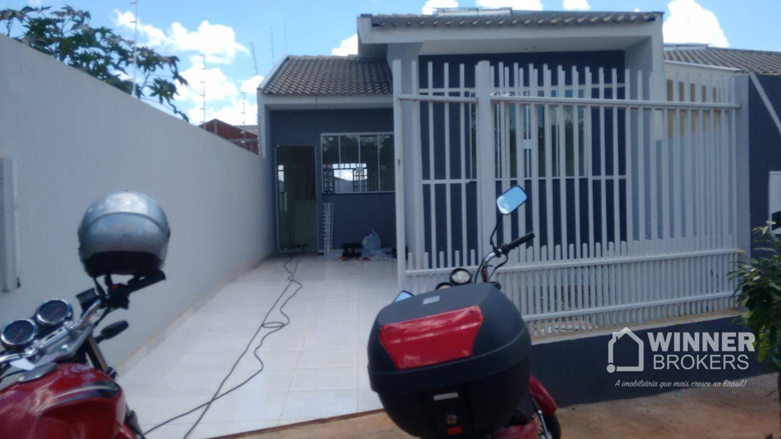 Casa à venda com 2 quartos, 55m² - Foto 2