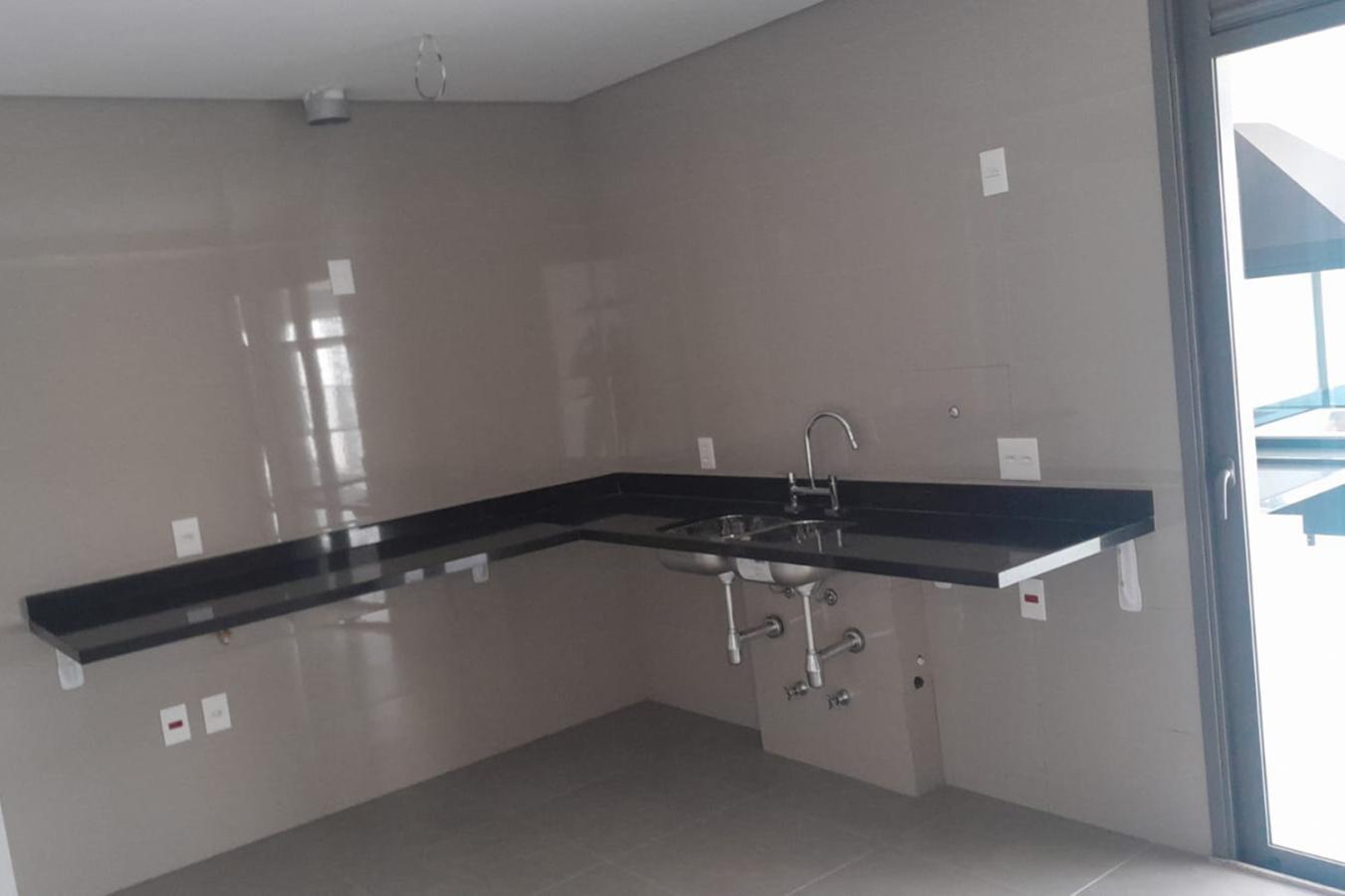 Apartamento à venda com 3 quartos, 160m² - Foto 13