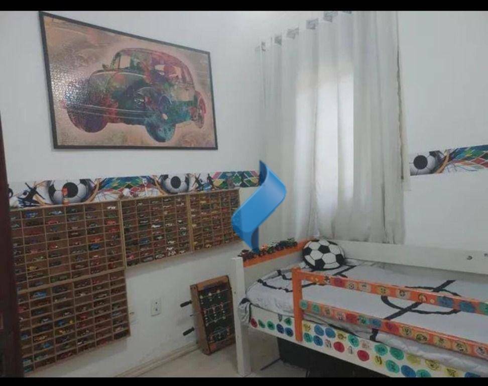 Casa à venda com 3 quartos, 175m² - Foto 1