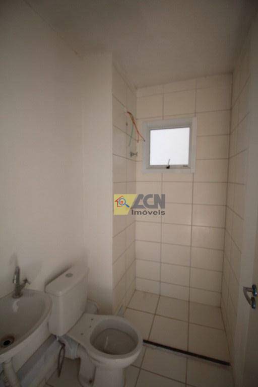 Apartamento à venda com 2 quartos, 42m² - Foto 11