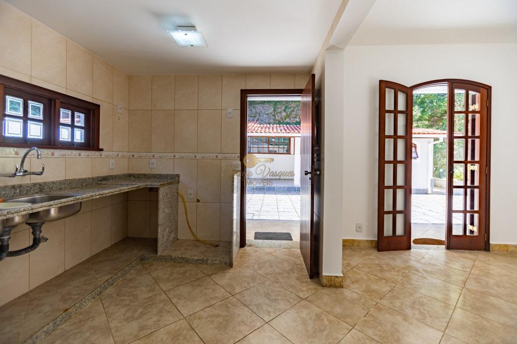 Casa de Condomínio à venda com 5 quartos, 300m² - Foto 21