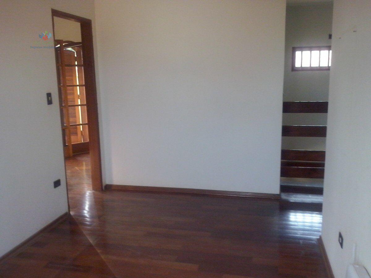 Sobrado à venda com 3 quartos, 150m² - Foto 1