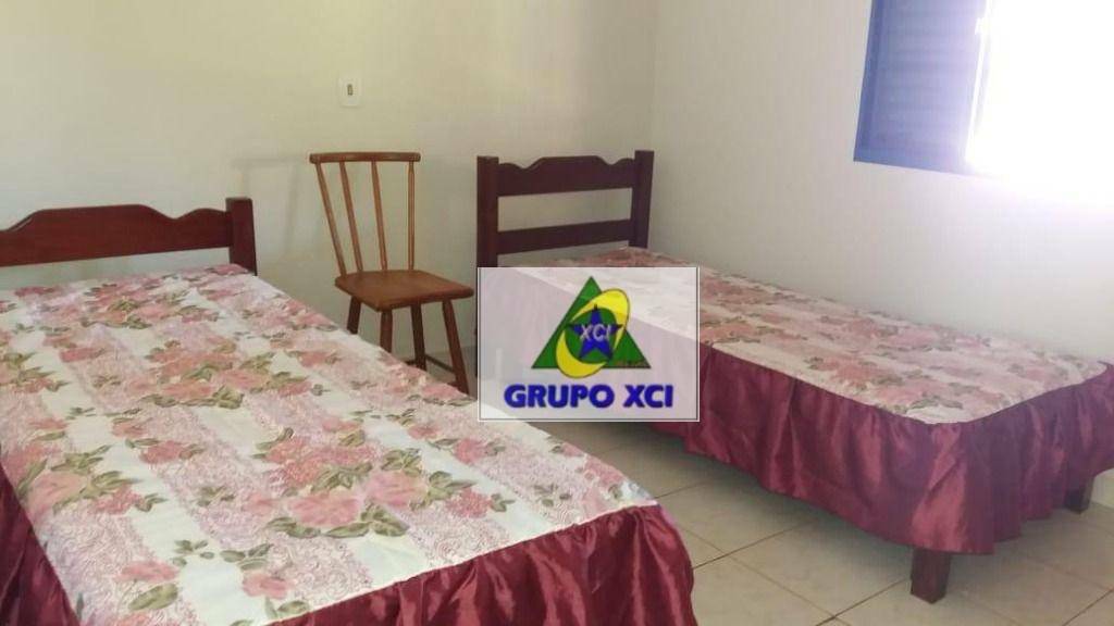 Chácara à venda com 3 quartos, 195m² - Foto 2