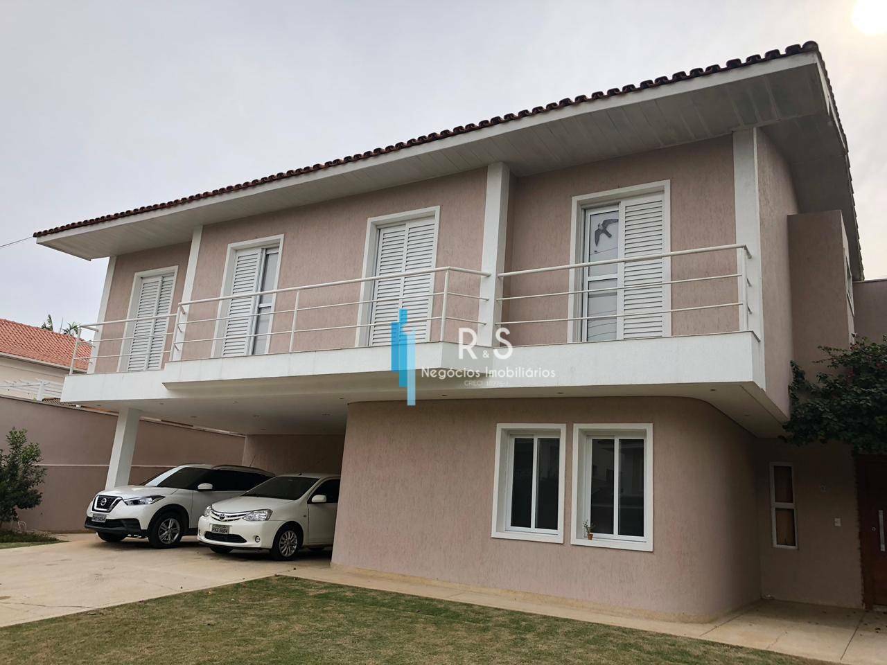 Casa à venda com 6 quartos, 450m² - Foto 1