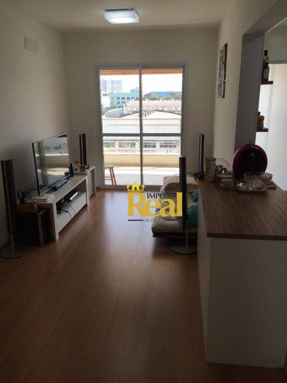 Apartamento à venda com 3 quartos, 93m² - Foto 2