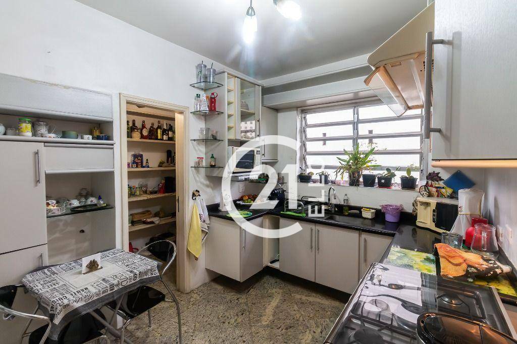 Apartamento à venda com 3 quartos, 188m² - Foto 29