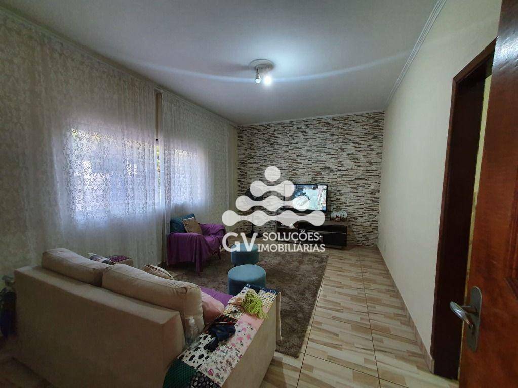 Casa à venda e aluguel com 3 quartos, 130m² - Foto 2