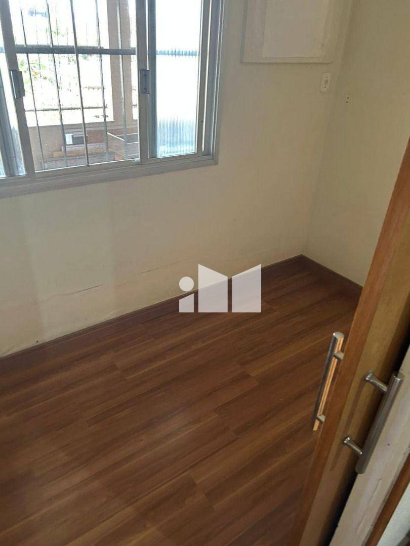 Casa de Condomínio à venda com 4 quartos, 214m² - Foto 18