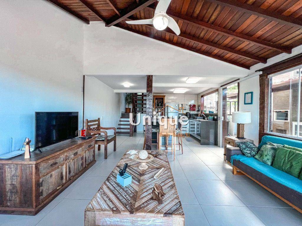 Casa de Condomínio à venda com 3 quartos, 204m² - Foto 5