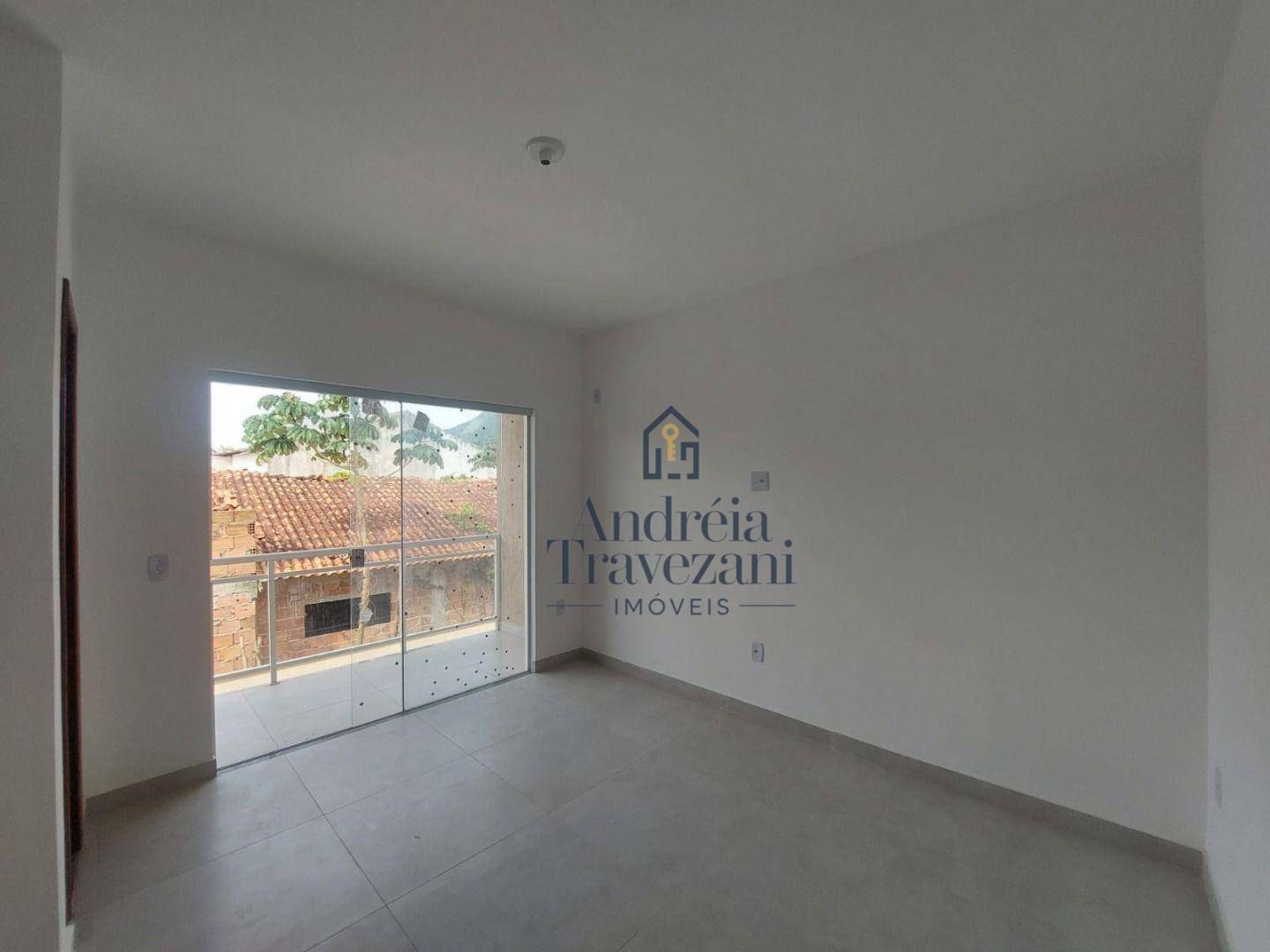 Casa à venda com 2 quartos, 75m² - Foto 11