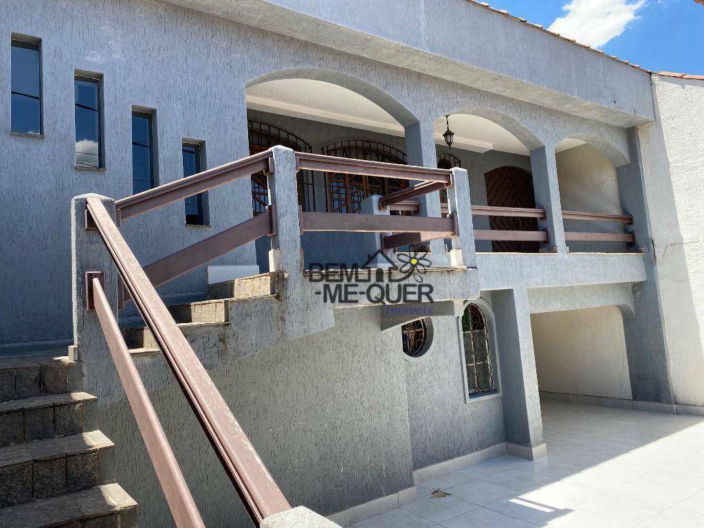 Casa à venda com 3 quartos, 380m² - Foto 3