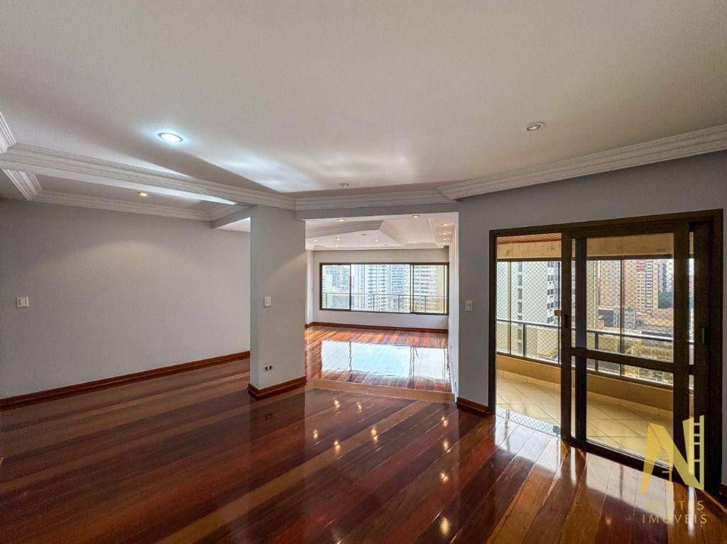 Apartamento à venda com 3 quartos, 298m² - Foto 1