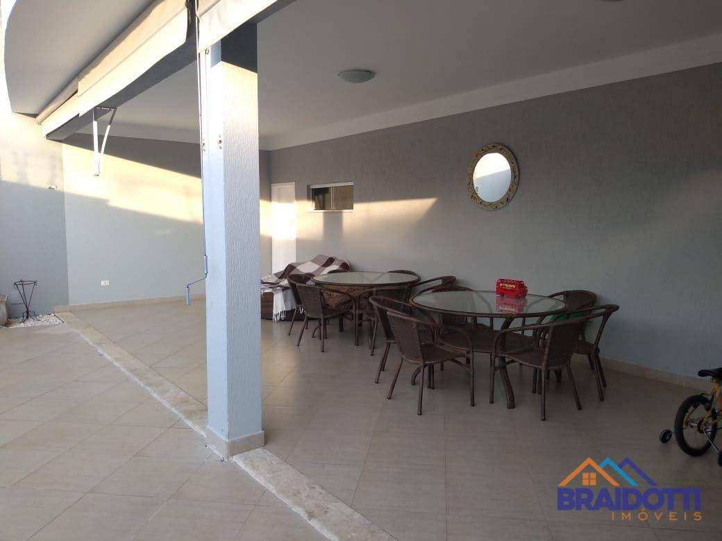 Casa à venda com 4 quartos, 361m² - Foto 35