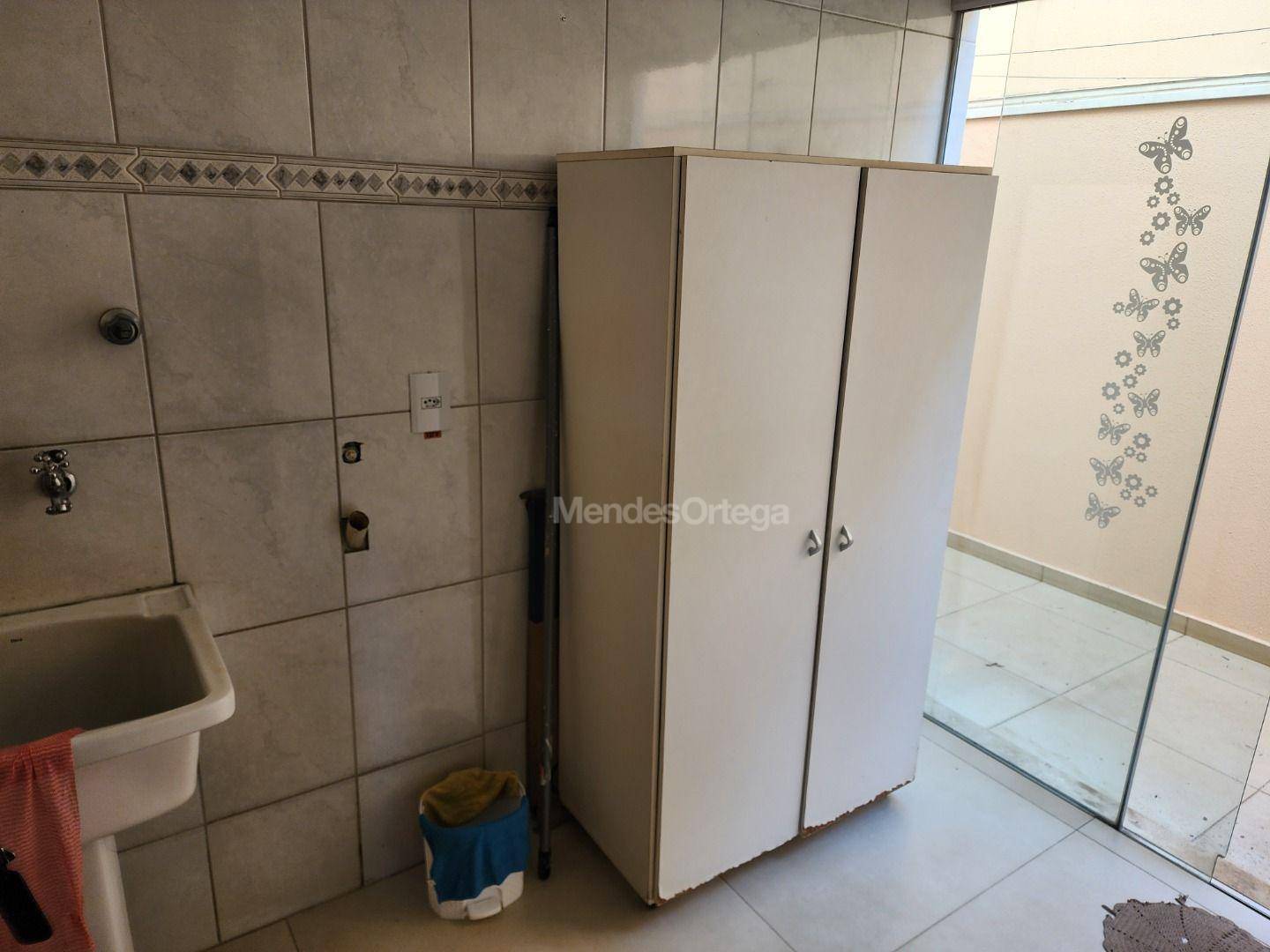 Casa de Condomínio para alugar com 3 quartos, 250m² - Foto 32