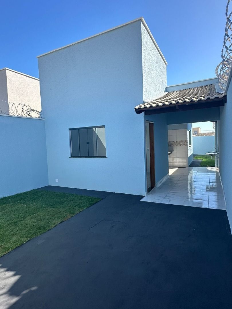 Casa à venda com 2 quartos, 80m² - Foto 2