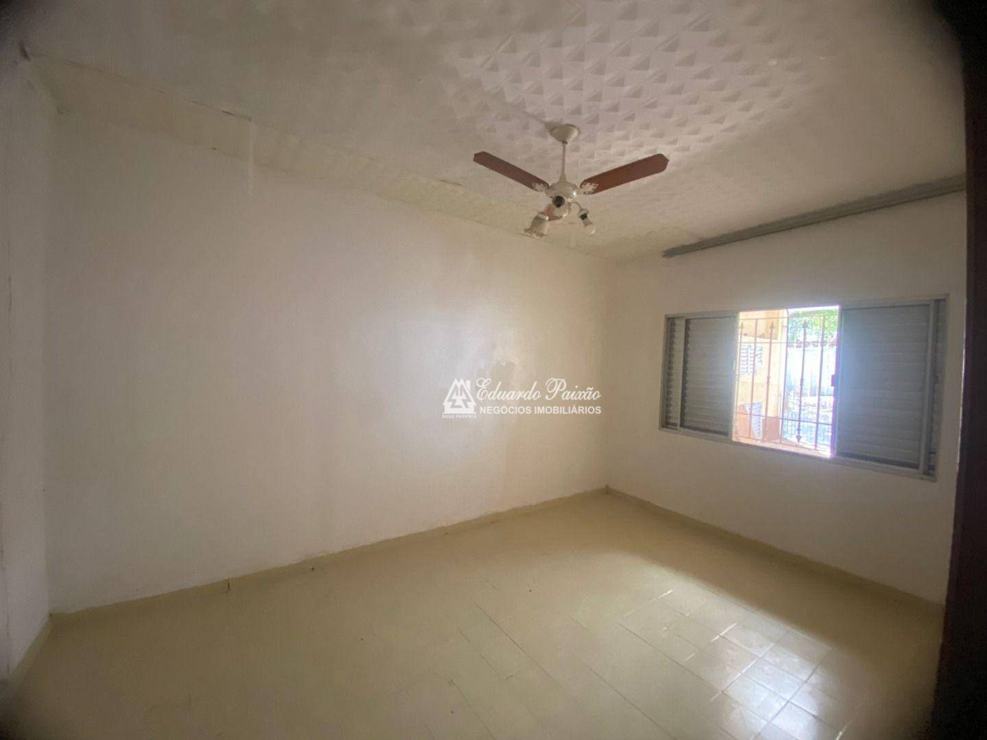 Casa à venda e aluguel com 4 quartos, 220m² - Foto 15