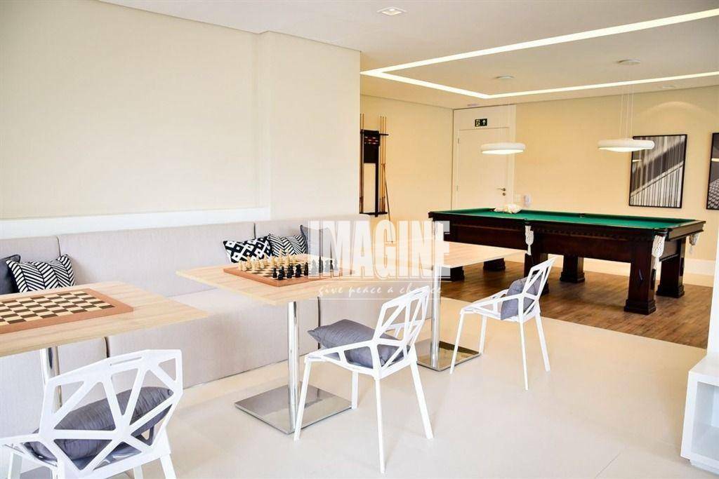 Apartamento à venda com 2 quartos, 68m² - Foto 18