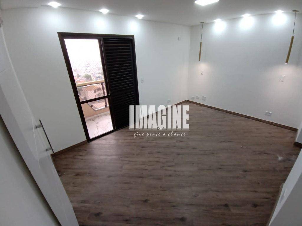 Apartamento à venda com 3 quartos, 180m² - Foto 6