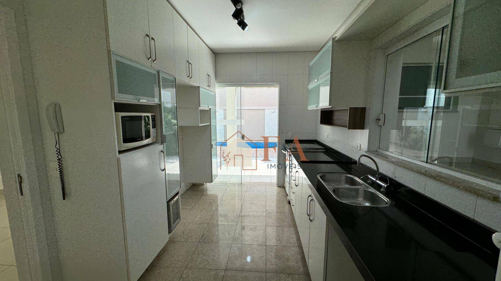 Casa de Condomínio à venda com 4 quartos, 231m² - Foto 10