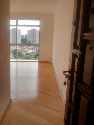 Apartamento para alugar com 3 quartos, 77m² - Foto 2