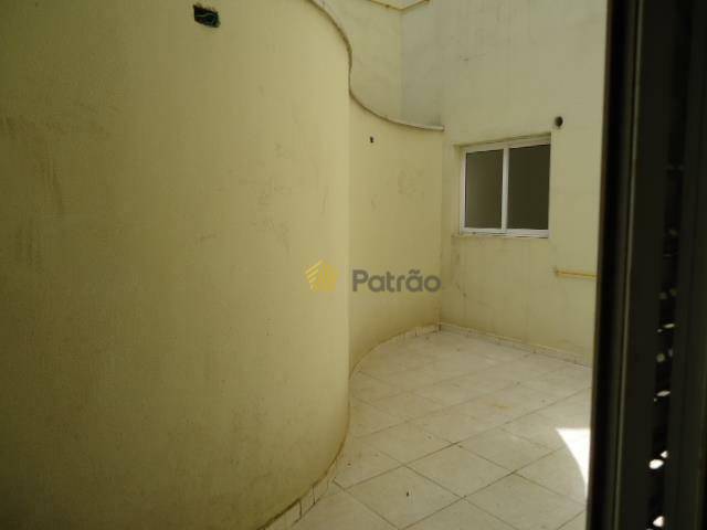 Apartamento à venda com 3 quartos, 107m² - Foto 17