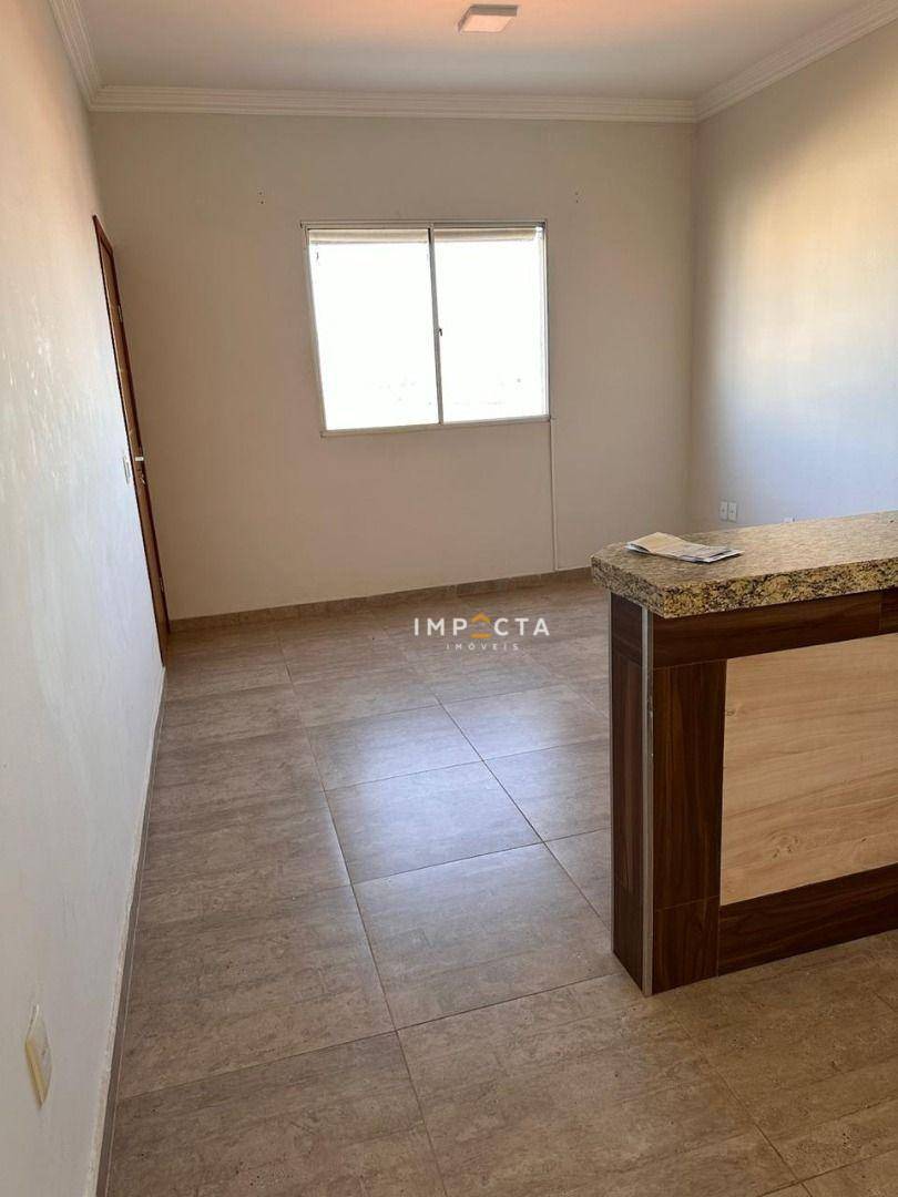 Apartamento à venda com 3 quartos, 82m² - Foto 2