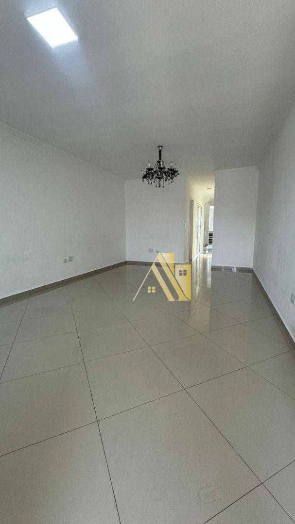 Sobrado à venda com 3 quartos, 181m² - Foto 1