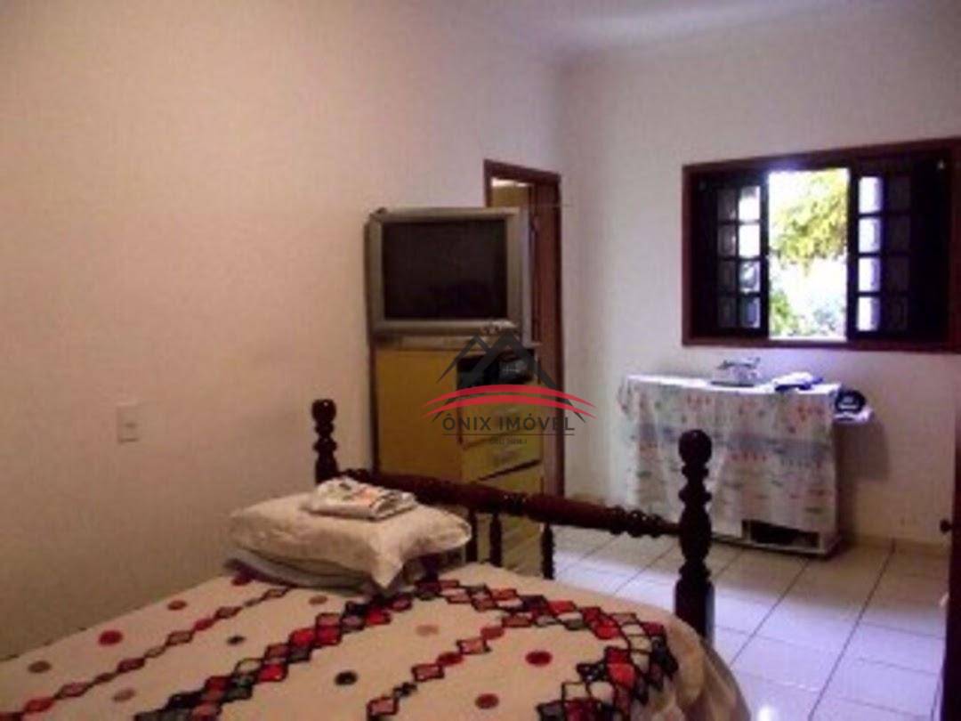 Casa à venda com 3 quartos, 250m² - Foto 6