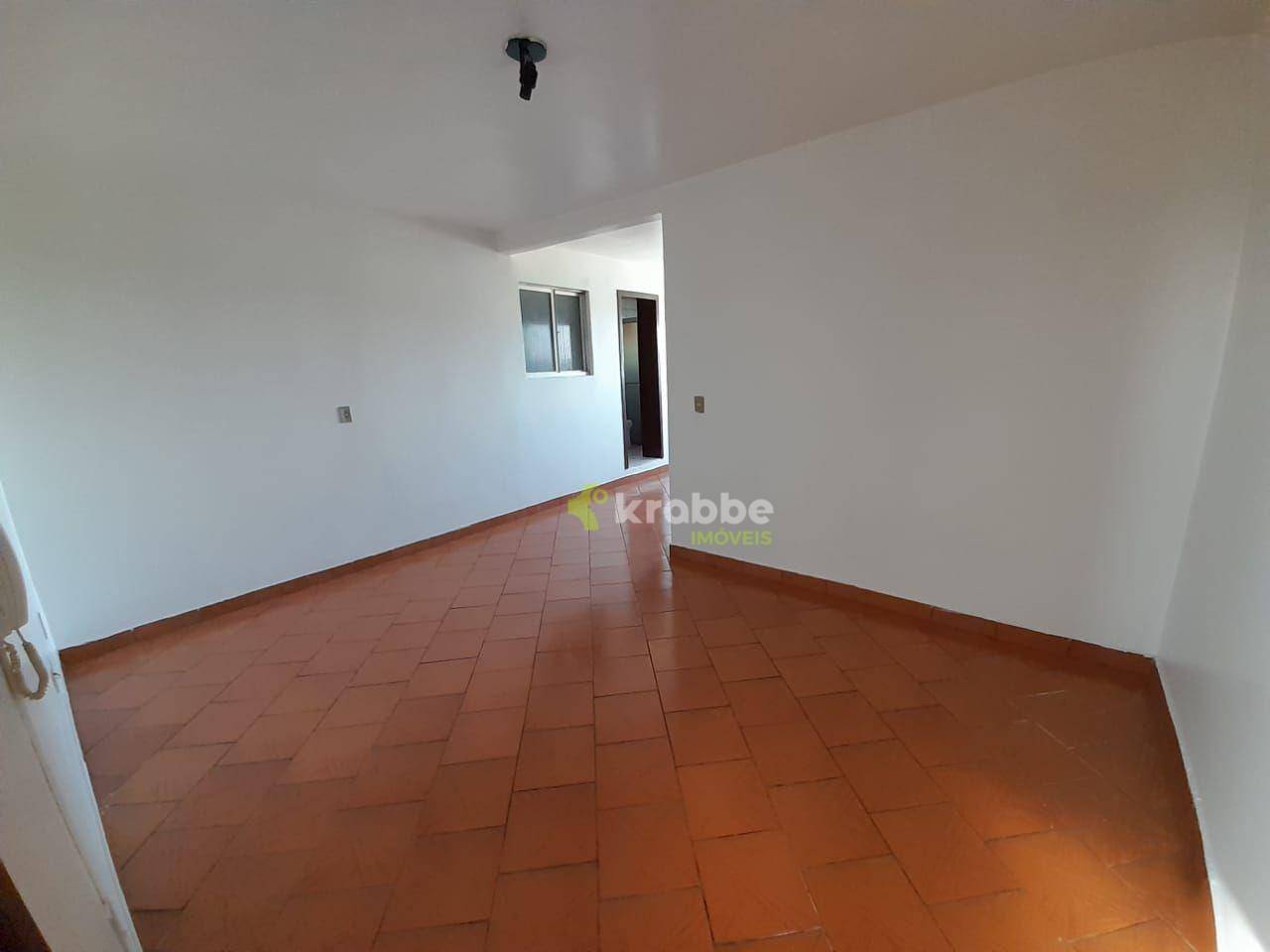 Apartamento para alugar com 1 quarto, 42m² - Foto 2