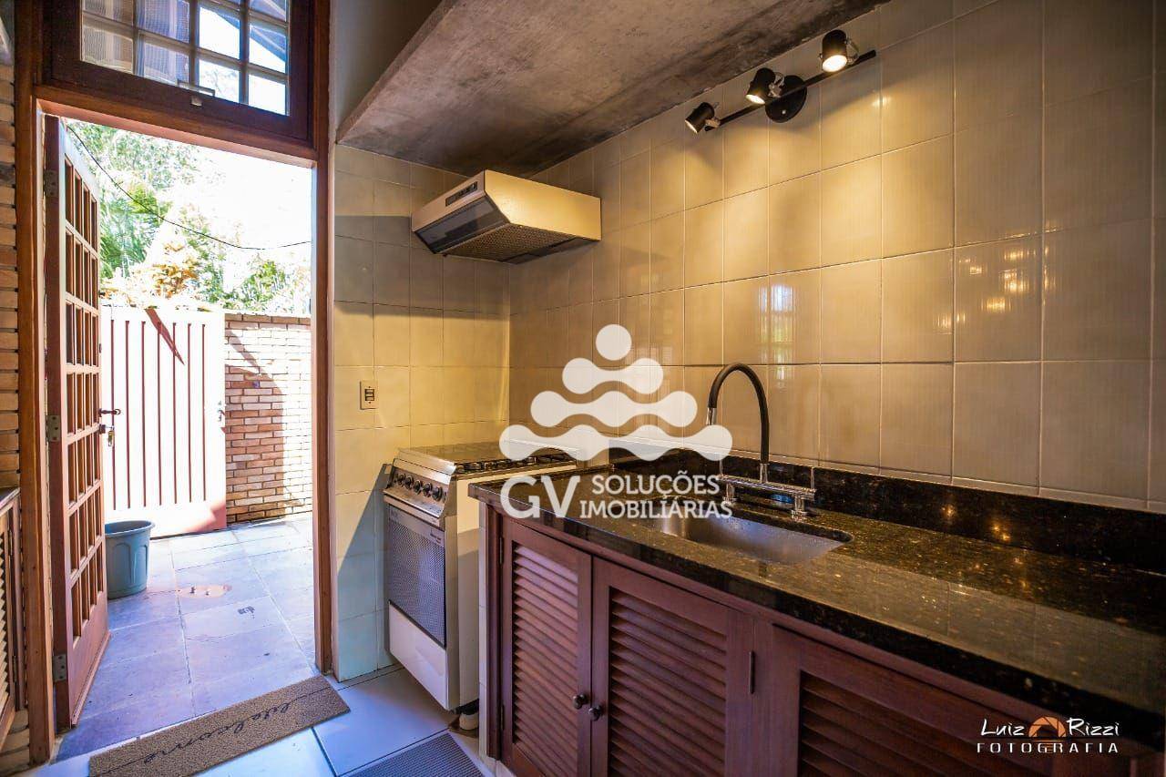 Casa de Condomínio à venda e aluguel com 3 quartos, 178m² - Foto 14