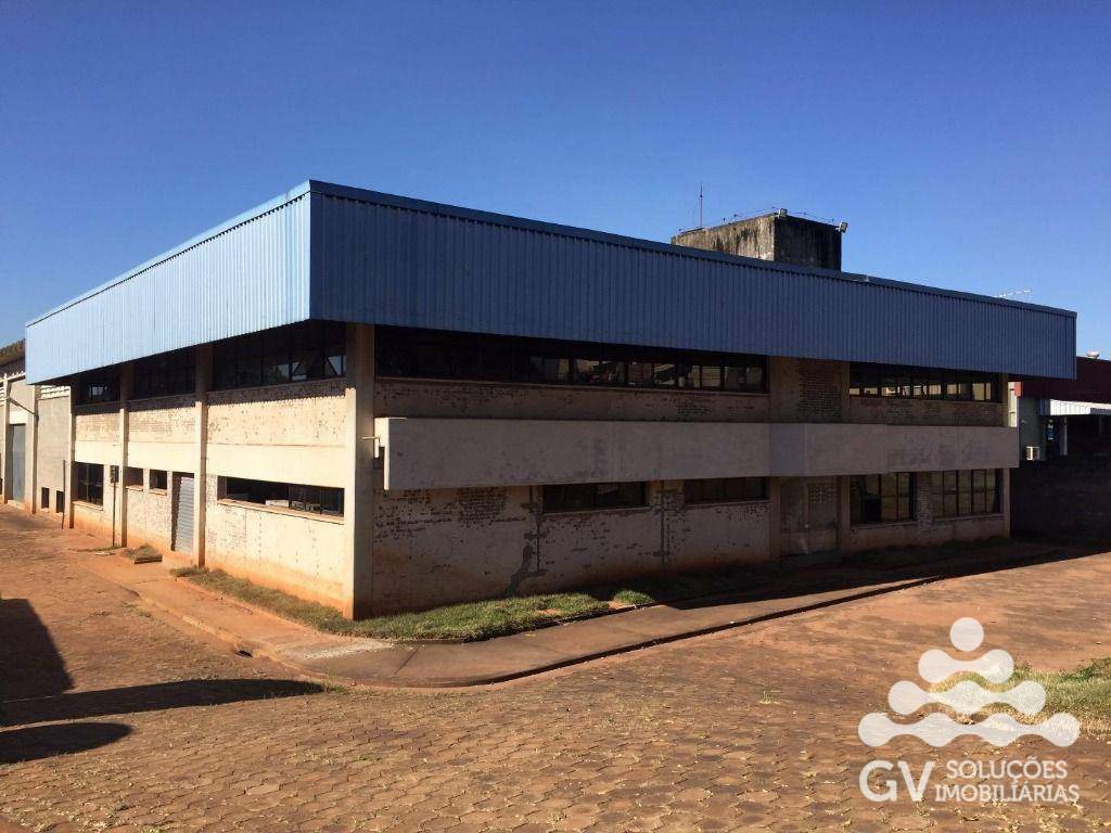 Depósito-Galpão-Armazém à venda e aluguel, 2700m² - Foto 1