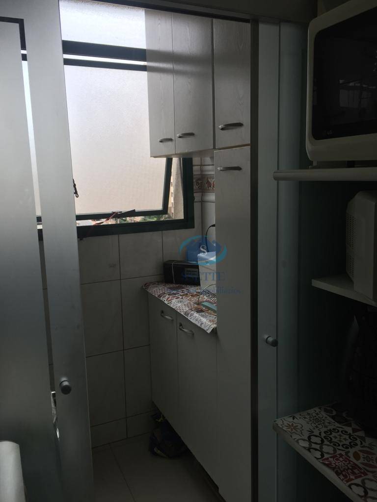 Apartamento à venda com 3 quartos, 70m² - Foto 9