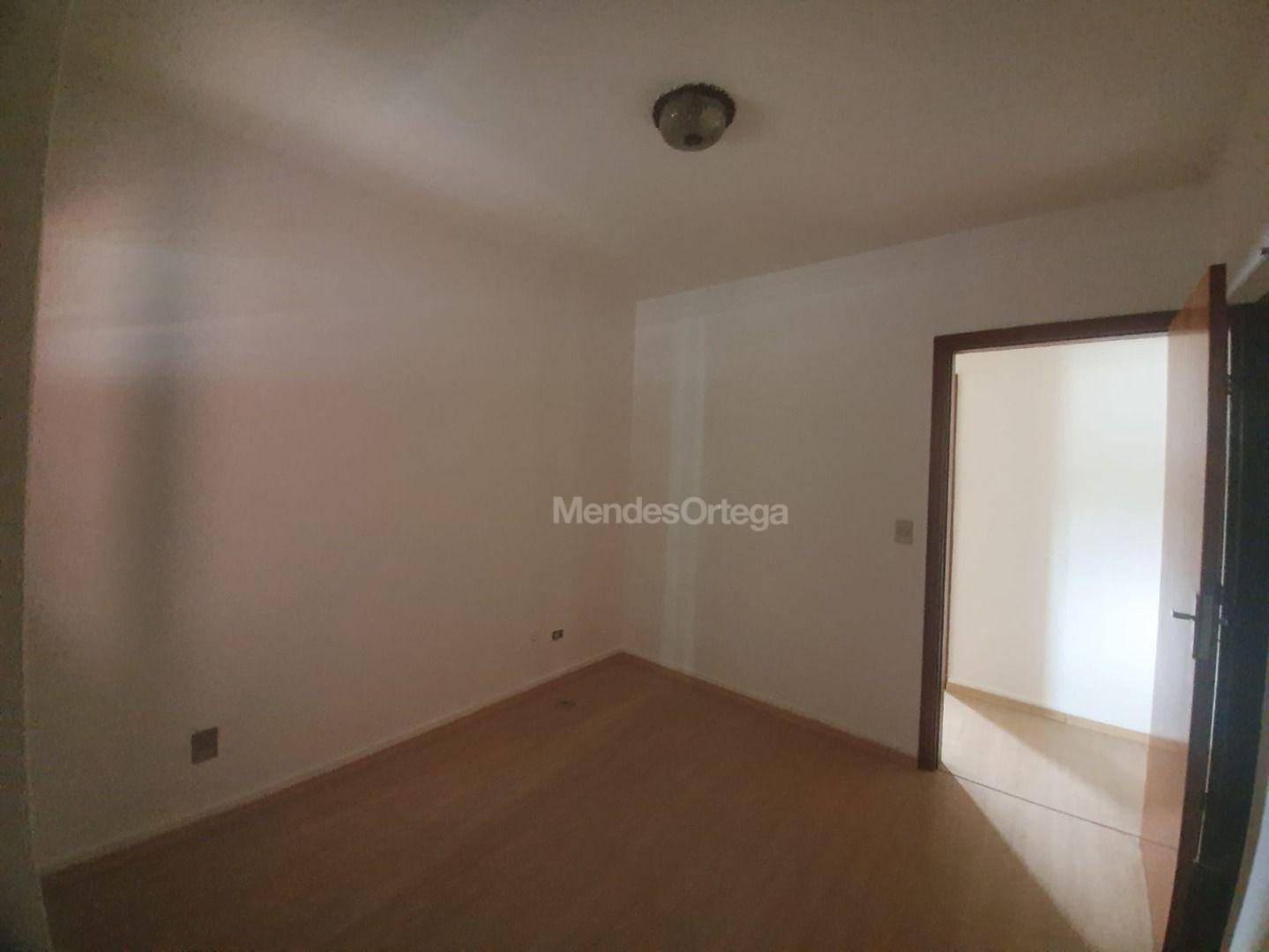 Apartamento para alugar com 3 quartos, 130m² - Foto 7