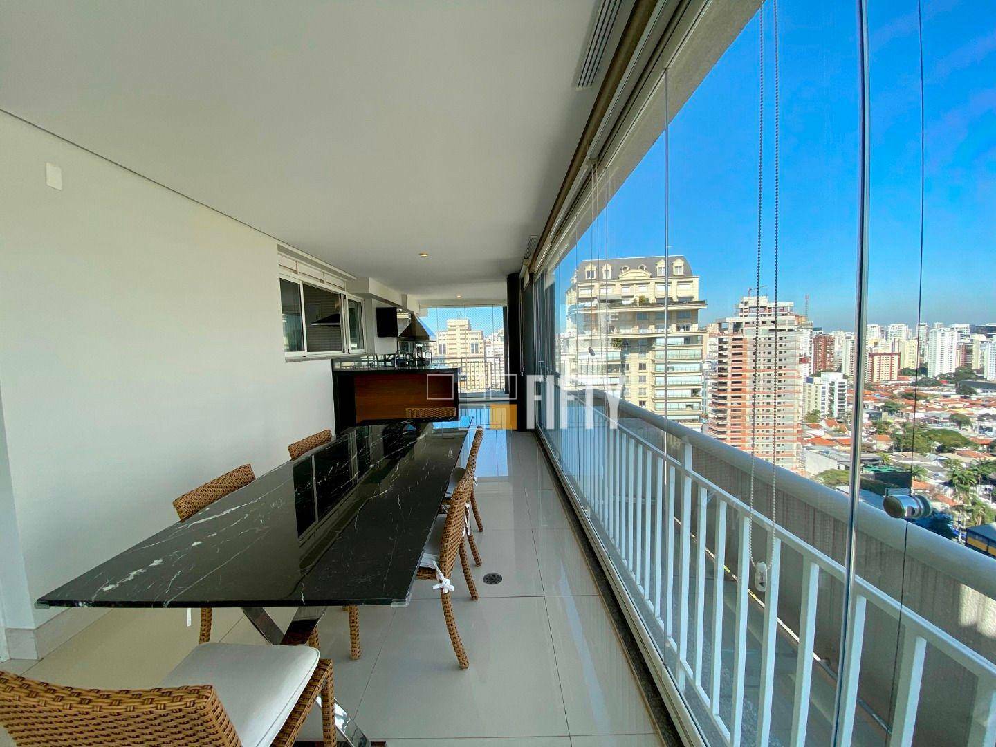 Apartamento para alugar com 3 quartos, 238m² - Foto 9