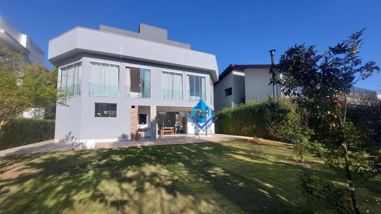 Sobrado, 3 quartos, 265 m² - Foto 1