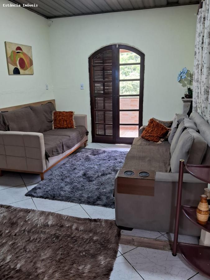 Casa à venda com 2 quartos, 200m² - Foto 5