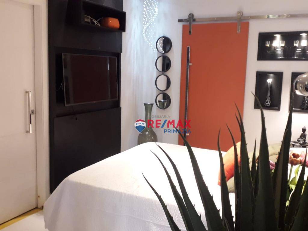 Apartamento à venda com 3 quartos, 97m² - Foto 12