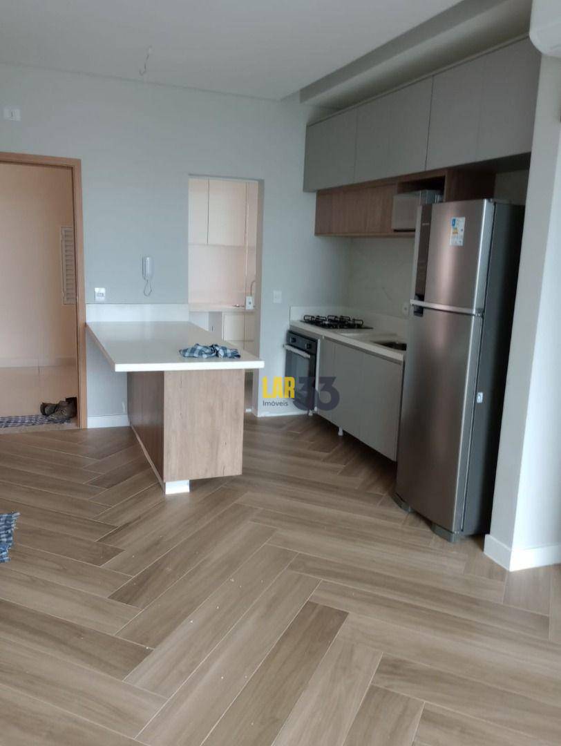 Apartamento à venda com 2 quartos, 69m² - Foto 2