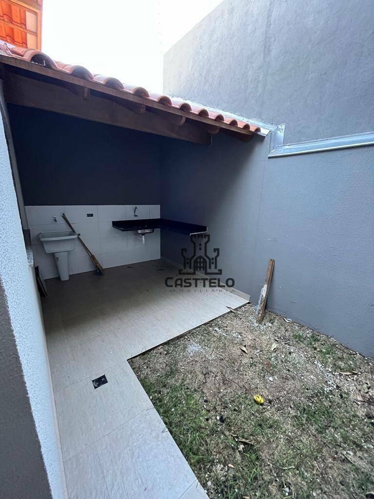 Casa à venda com 3 quartos, 84m² - Foto 14