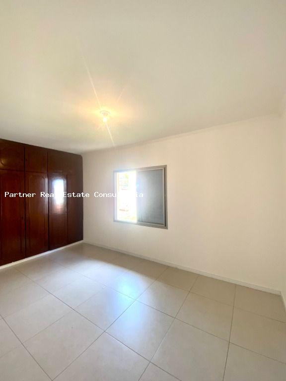 Casa à venda com 3 quartos, 300m² - Foto 12