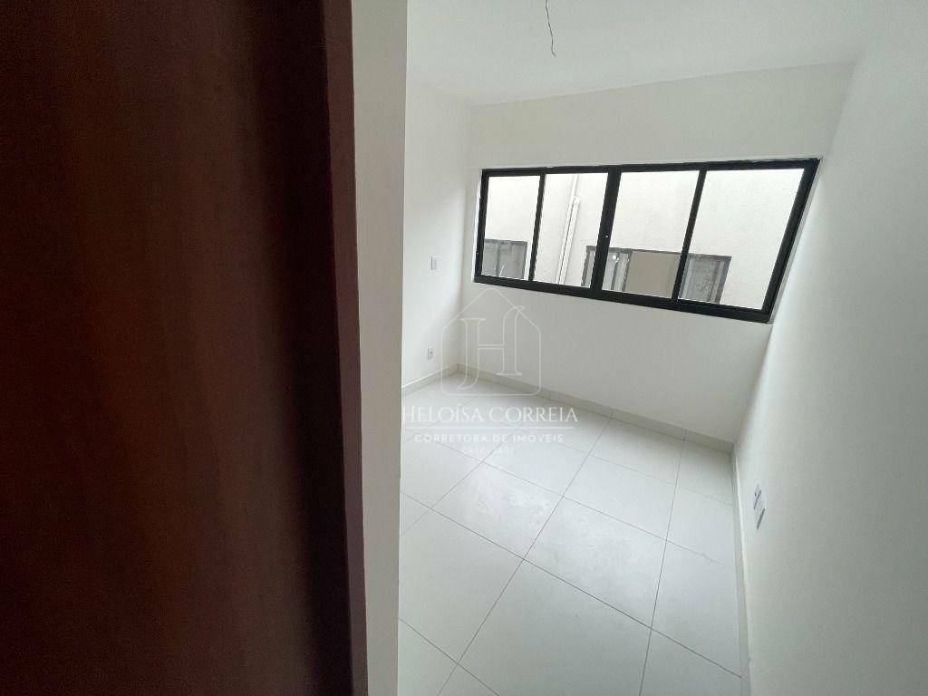 Casa à venda com 3 quartos, 72m² - Foto 10