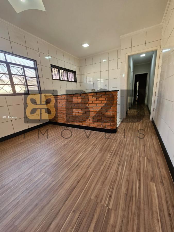 Casa à venda com 2 quartos, 60m² - Foto 6