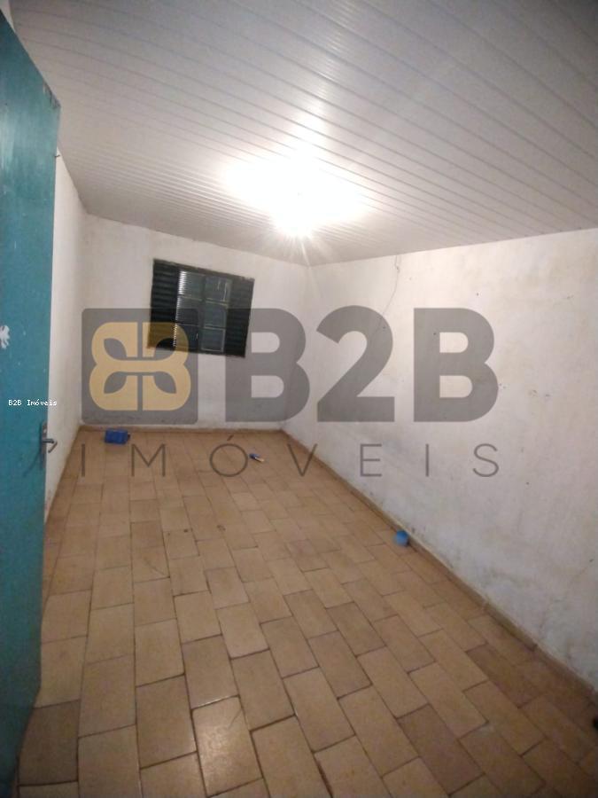 Casa à venda com 3 quartos, 200m² - Foto 13