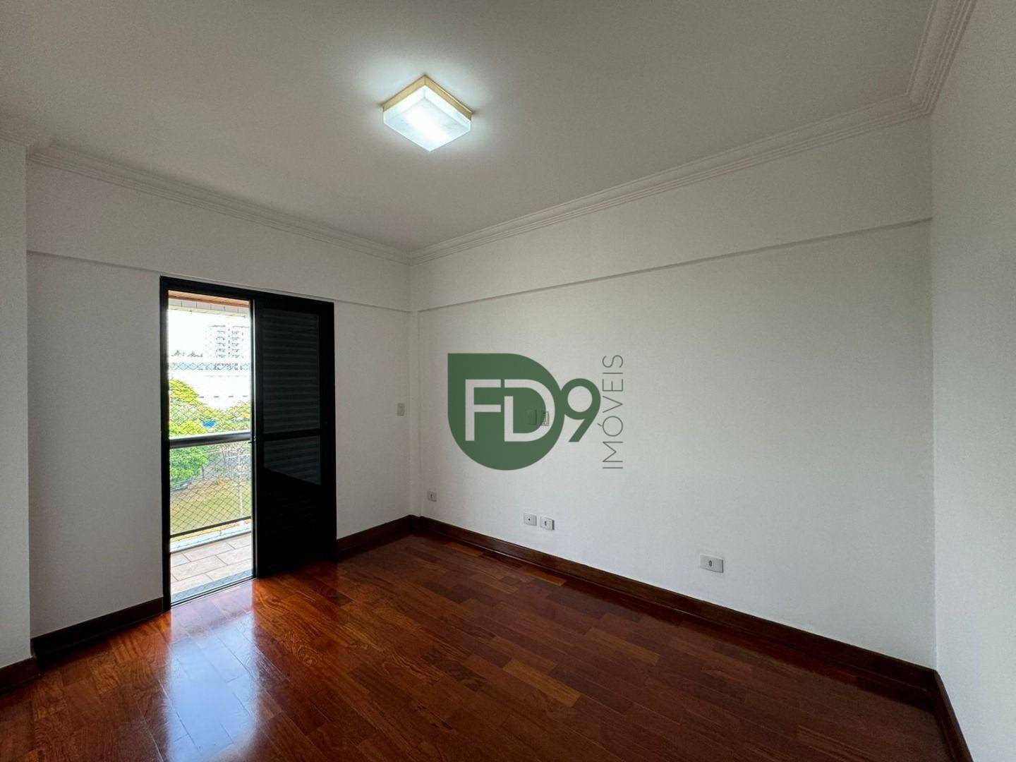 Apartamento à venda com 3 quartos, 130m² - Foto 15