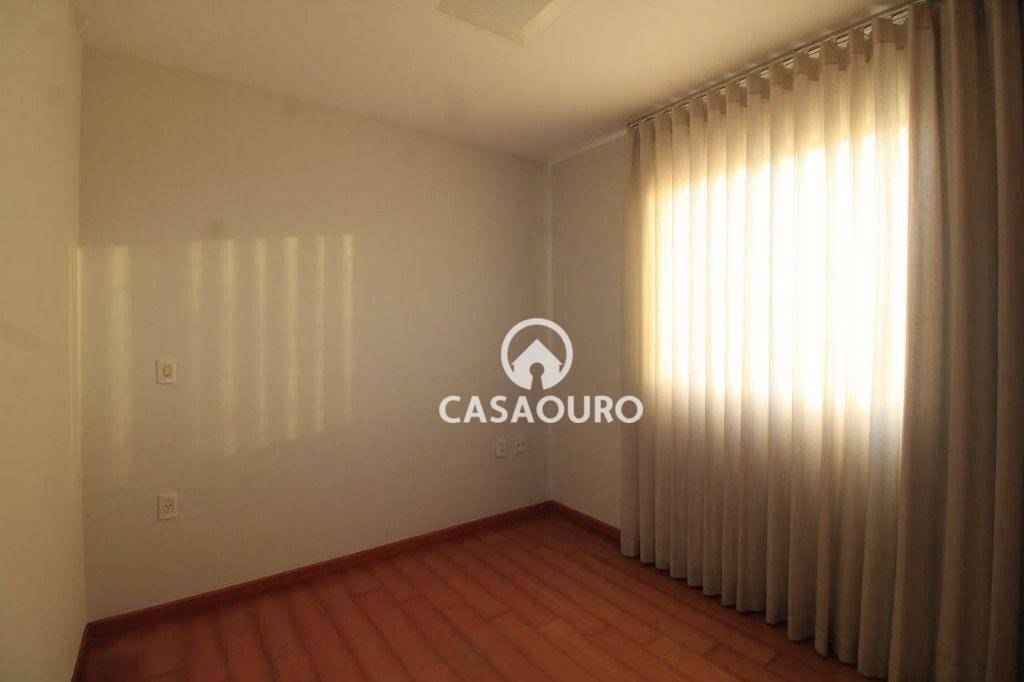 Cobertura à venda com 3 quartos, 200m² - Foto 11