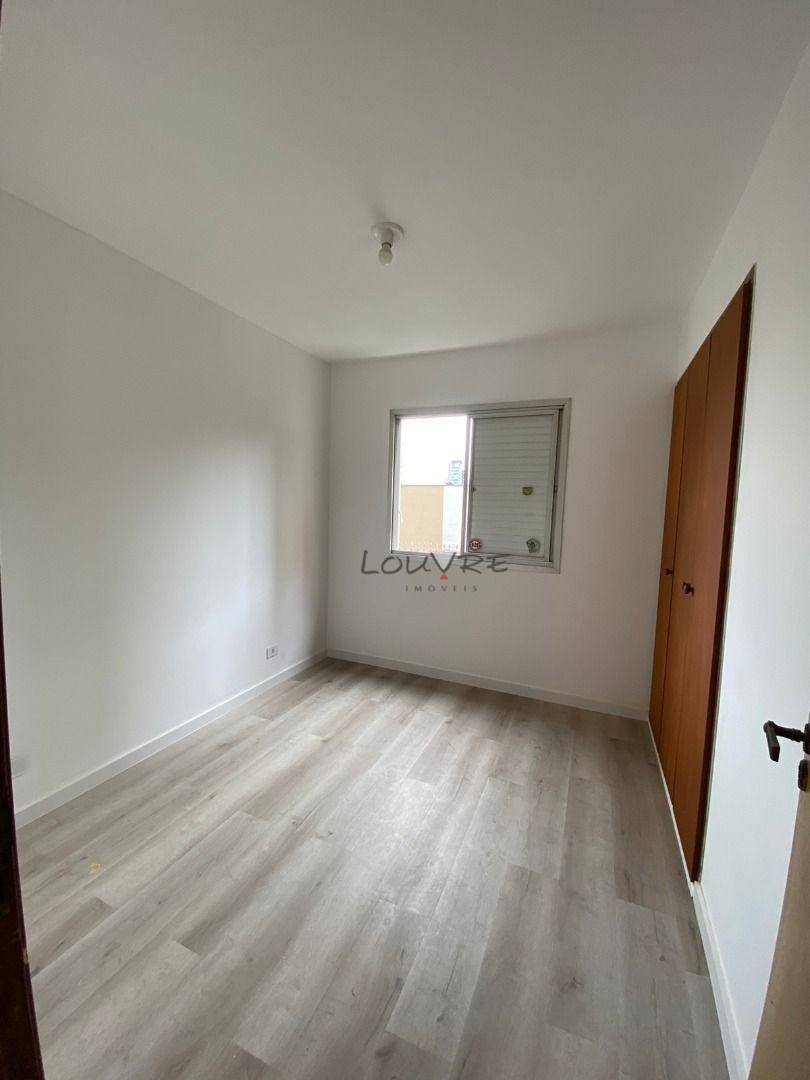 Apartamento para alugar com 3 quartos, 93m² - Foto 8