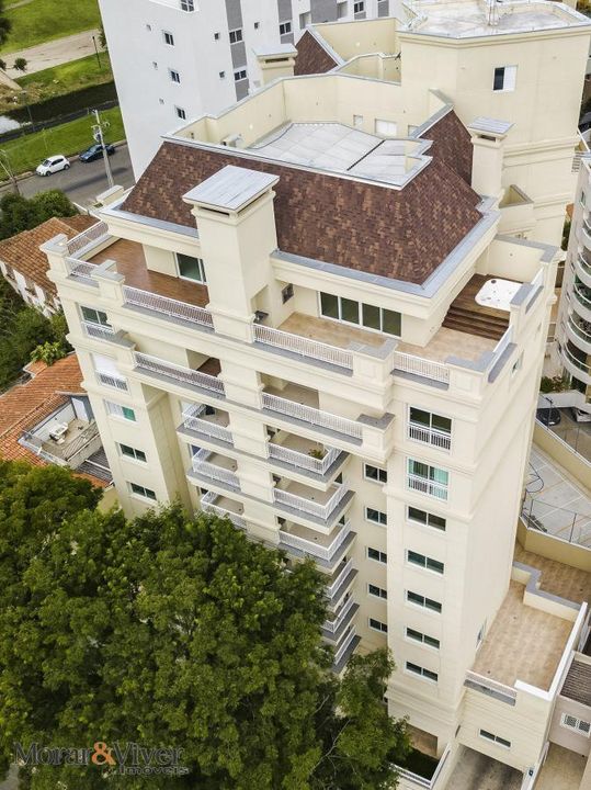 Apartamento à venda com 3 quartos, 209m² - Foto 4